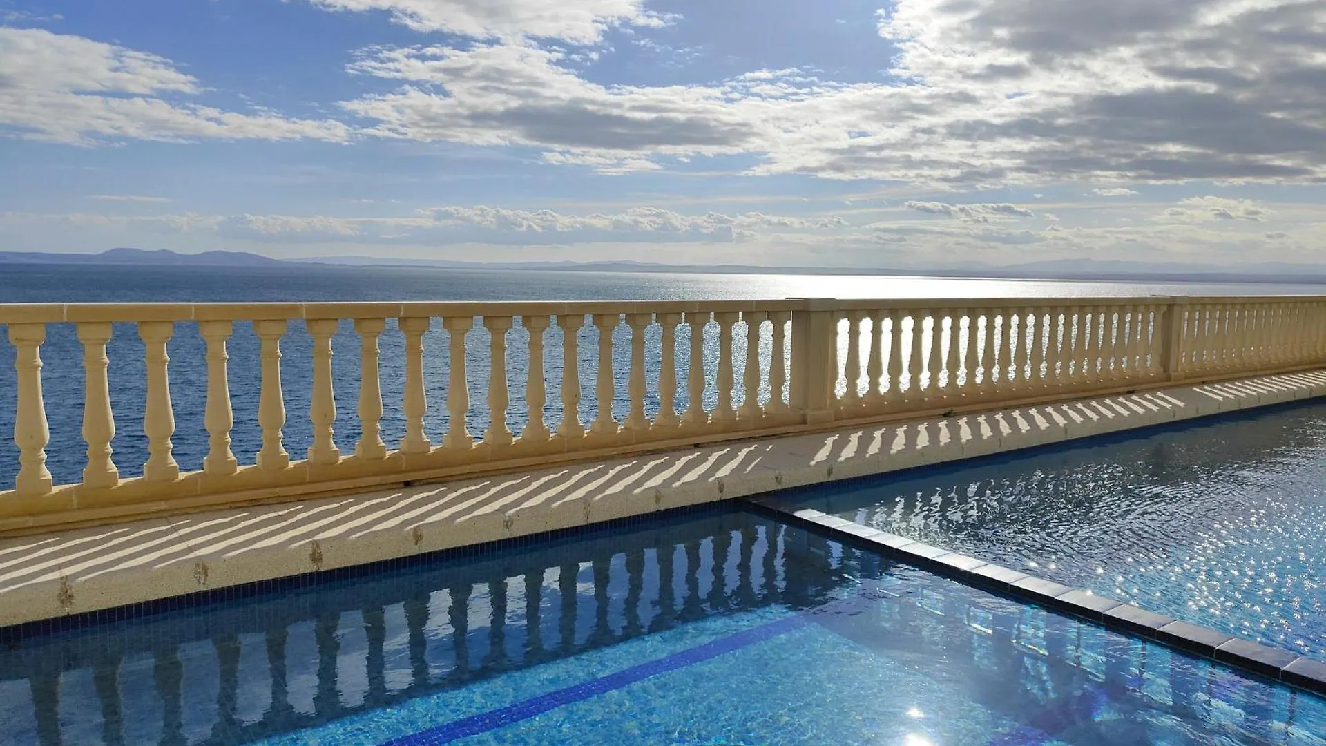 3364 - Mediterraneo A 1-8, Vacaciones Sobre Las Rocas, 1ª Linea De Mar, Zona Privilegiada, Vista Al Mar. - Es-258-102 罗萨斯 0*,
