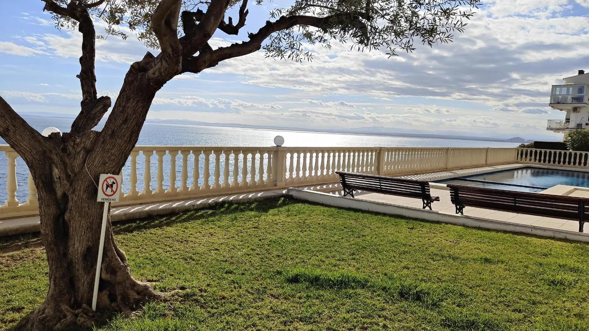 3364 - Mediterraneo A 1-8, Vacaciones Sobre Las Rocas, 1ª Linea De Mar, Zona Privilegiada, Vista Al Mar. - Es-258-102 罗萨斯 0*,  西班牙